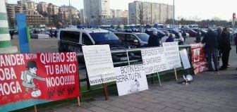 Protestas por los afectados de Valores Santander.