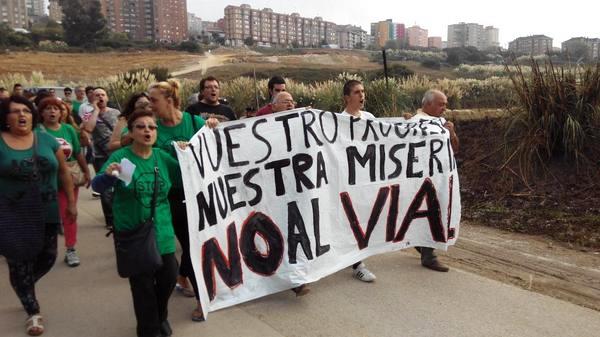 Activistas recorren camino hasta Las Llamas