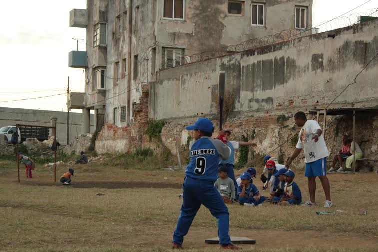 Niños jugando en Cuba