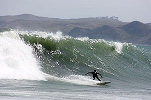 Los referentes del surf se citarán en Suances