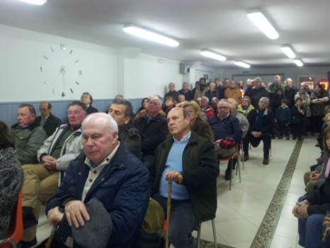 Alrededor de 70 vecinos se han reunido en la asamblea de presentación del proyecto.