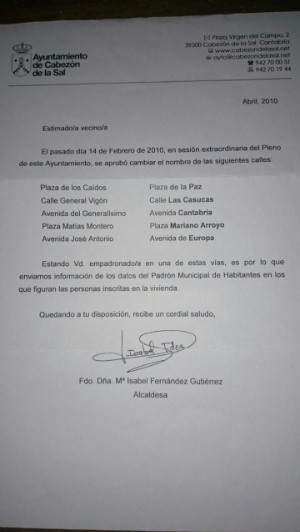 Carta enviada a unos vecinos en abril de 2010 donde el Ayuntamiento de Cabezón de la Sal informa del renombre de las calles.