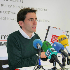 Pedro Casares en rueda de prensa