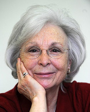 Josefina Molina, ganadora del VII Premio UIMP a la Cinematografía