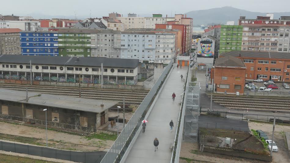 Pasarela entre la calle Alta y Castilla Hermida, cosntruida por SADISA y supervisada desde el Ayuntamiento por uno de sus exempleados