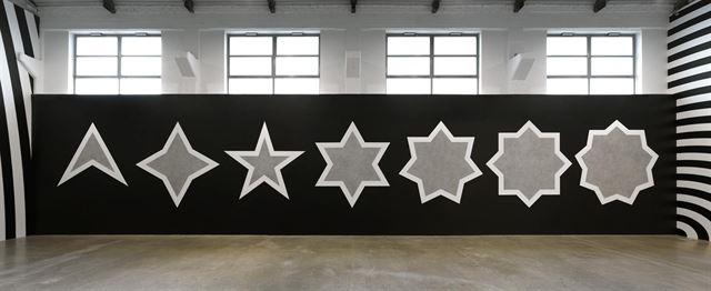 Wall Drawing 386, estrellas de tres, cuatro, cinco, seis, siete, ocho y nuevo puntas