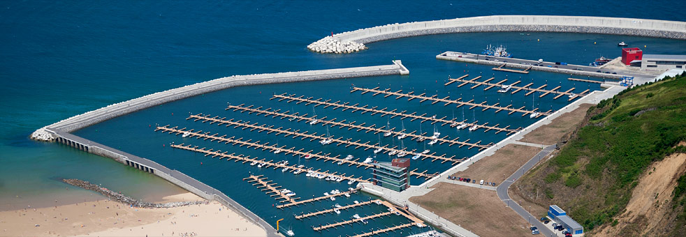 El Puerto de Laredo, un rescate para la indignación