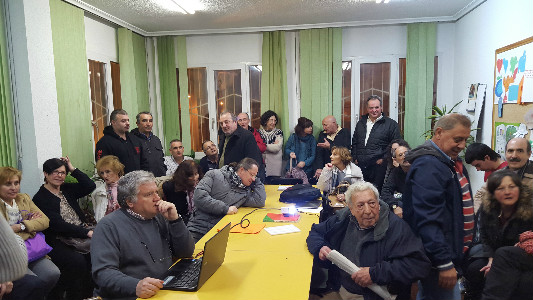 Vecinos de Prado San Roque y el Pilón al comienzo de la reunión.