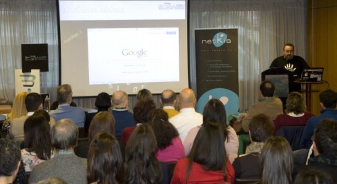 Imagen de archivo del taller para padres y educadores ‘Los menores y su cibermundo’ impartido por Ángel Pablo Avilés en Sh3llCON 2015.