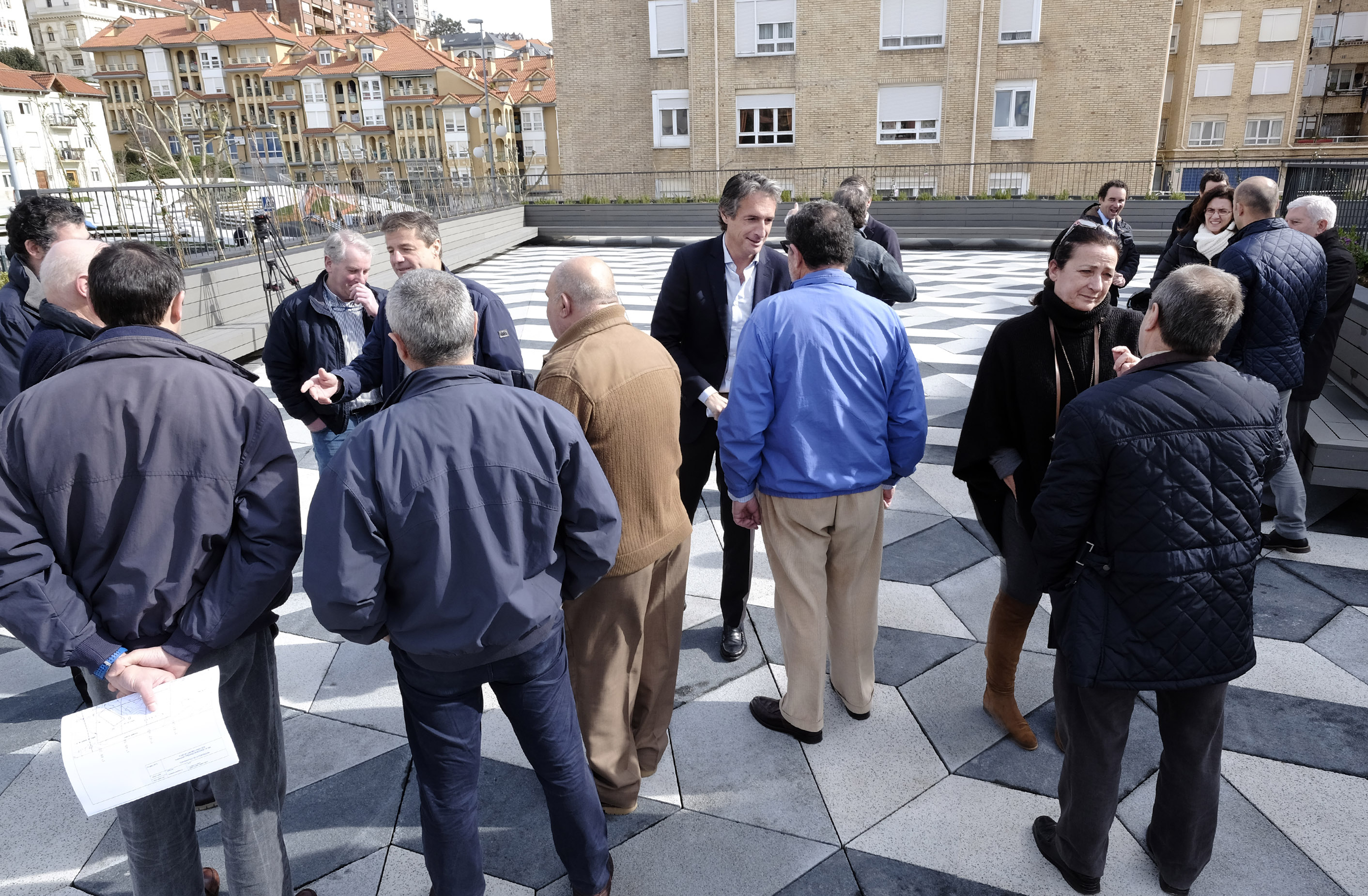 Apertura de la plaza en el entorno del Centro Cultural Doctor Madrazo