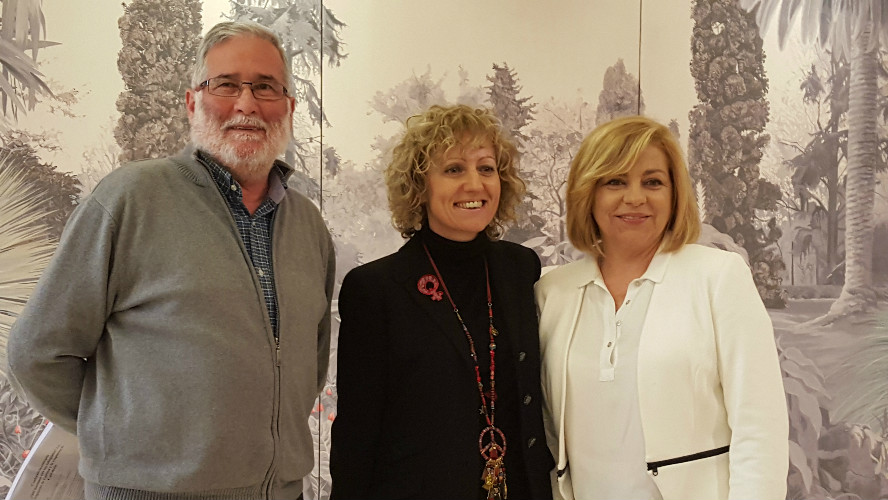 El Consejero de Educación, Cultura y Deporte, Ramón Ruiz, la vicepresidenta, Eva Díaz Tezanos y la eurodiputada, Elena Valenciano.