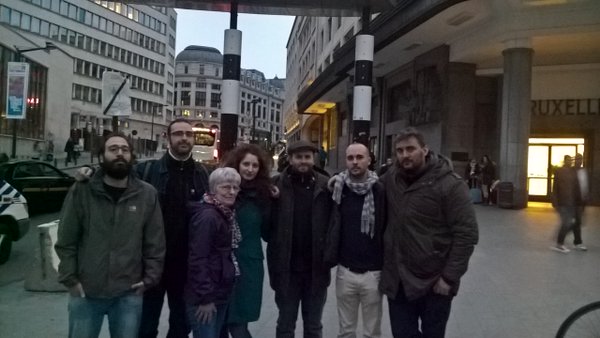 Liberados (Foto: 15M Bruselas). Israel es el segundo por la derecha