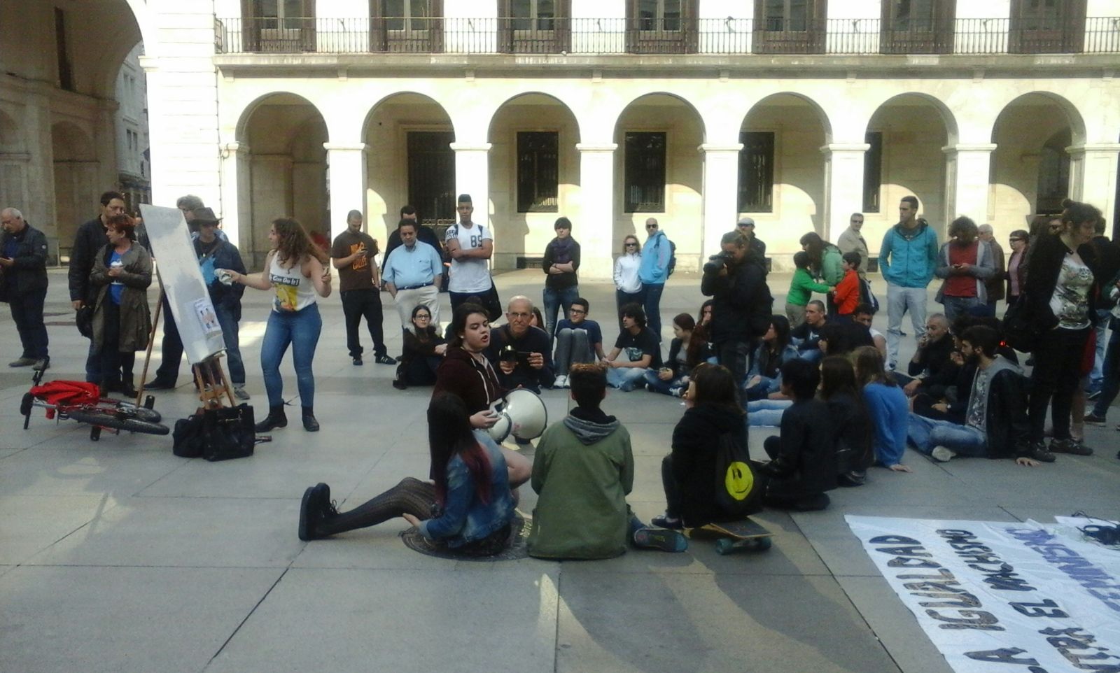 Las asambleas del 15M han vuelto a la Porticada.