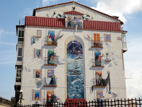 Mural "villa marinera" en sotileza y calle alta