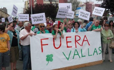 Los vecinos de Mendicouague protestaron durante cuatro años por las vallas que les impidieron disfrutar de su parque.