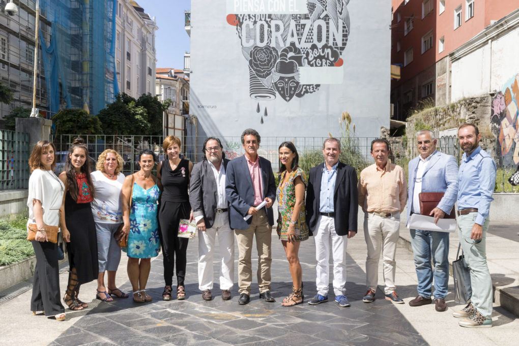 Presentación de la jornada solidaria a favor de la Asociación Luchamos por la Vida, dentro de la clausura de los II Encuentros Culturales de la Fundación Comillas. Foto: Miguel de la Parra.