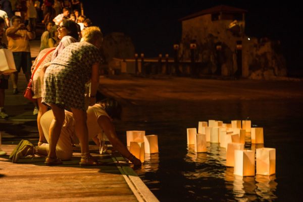 "Aylan y los ángeles del agua" realizado en Castro Urdiales 