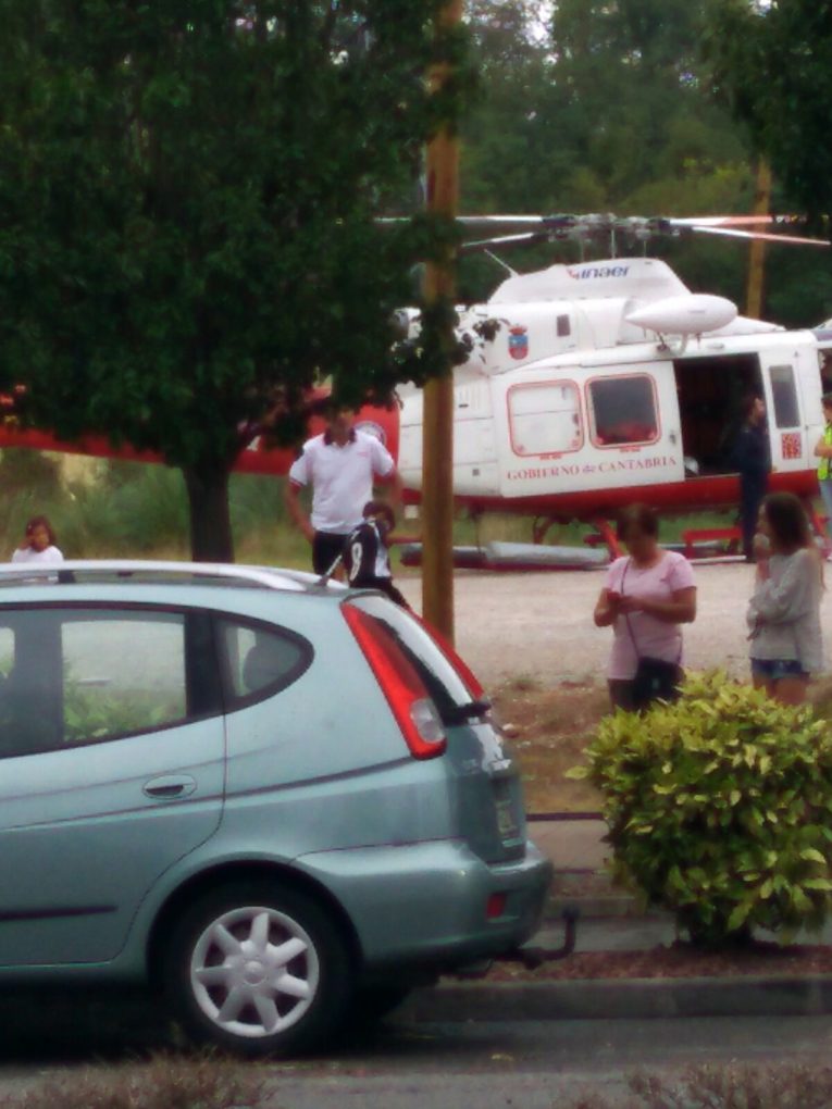 El helicóptero medicalizado del Gobierno ha tenido que intervenir para trasladar al herido al hospital de Cruces.