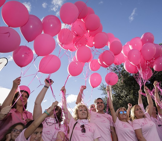 Carrera de la Mujer en Bezana, contra el cáncer de mama