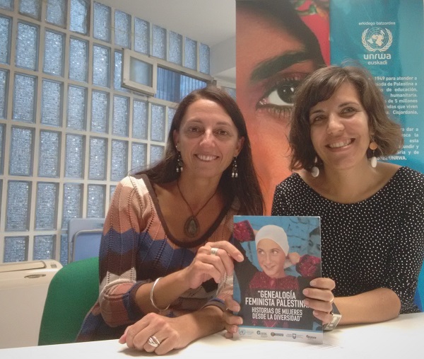 Ana Alba e Isabel Miguel (UNRWA) presentando el libro 'Genealogía feminista Palestina'.