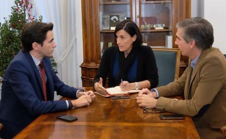 ALCALDESA CON PEDRO CASARES (PSOE)