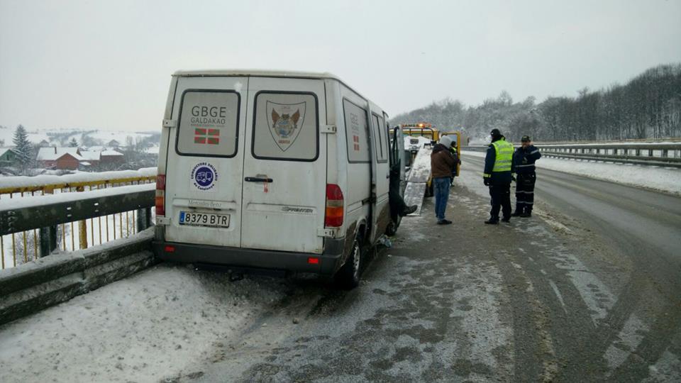 Furgoneta accidentada (Foto: GBGE)